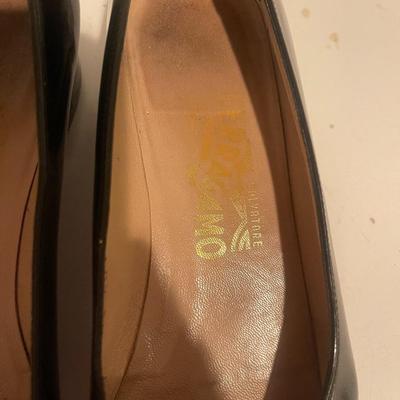 WOMEN'S FERRAGAMO PUMPS SIZE 8.5
