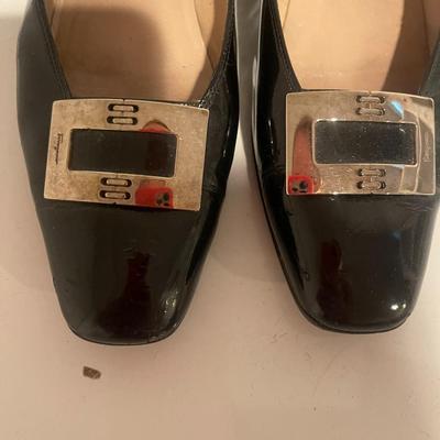 WOMEN'S FERRAGAMO PUMPS SIZE 8.5