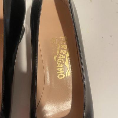 FERRAGAMO WOMEN'S PUMP SIZE 9