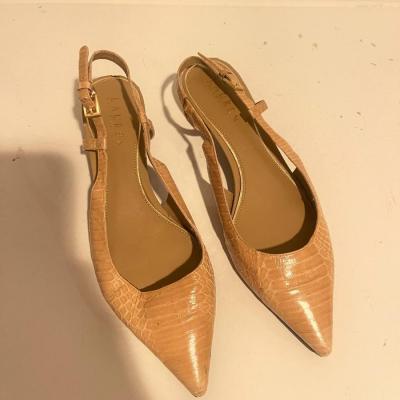 RALPH LAUREN WOMEN'S PUMP SIZE 8.5
