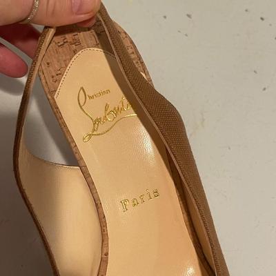 CHRISTIAN LOUBOUTIN WOMEN'S PUMP 8.5