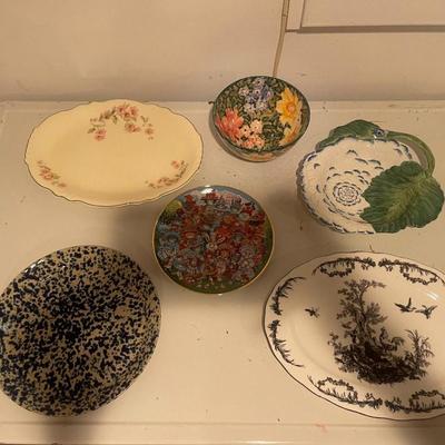 MISC CERAMIC SERVING DISHES