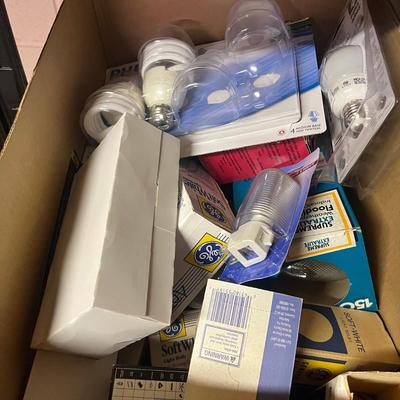 Assortment of Light Bulbs (S-MG)