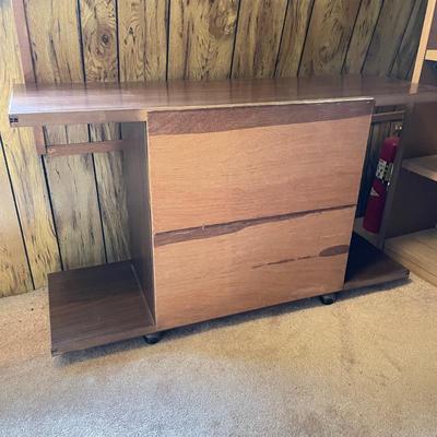 Vintage Rolling Shelf (UO-SS)