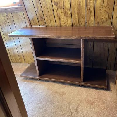 Vintage Rolling Shelf (UO-SS)