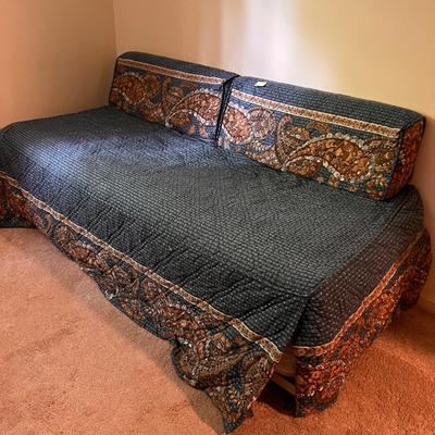 Vintage Metal Frame Trundle Bed