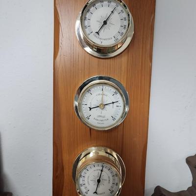 Weather gauge and wall decor
