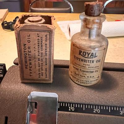 Antique Royal Typewriter