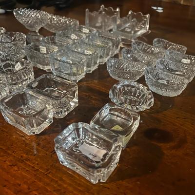Lot of 32 Salts