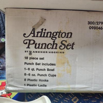 Vintage anchor Hocking Arlington punch set