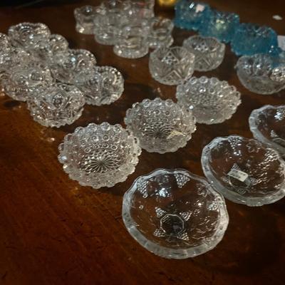 Lot of 31 Salts