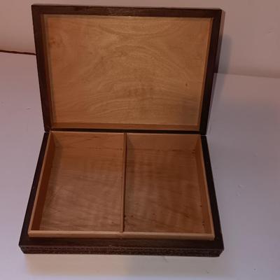 Two boxes from different Countries a piece of Agate and a signed pottery art vase