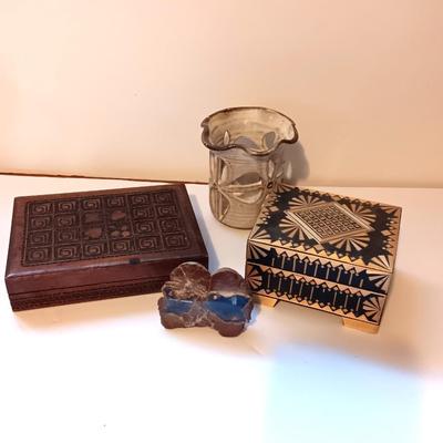 Two boxes from different Countries a piece of Agate and a signed pottery art vase