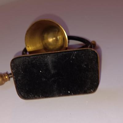Brass gong and brass World gift Z.Y. India lidded canister