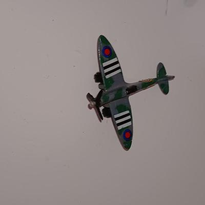 Four vintage Metal toy Airplanes Matchbox - Tootsietoy