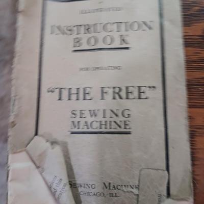 Beautiful complete, Antique The Free Sewing treadle machine Working! With accessories