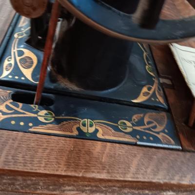 Beautiful complete, Antique The Free Sewing treadle machine Working! With accessories