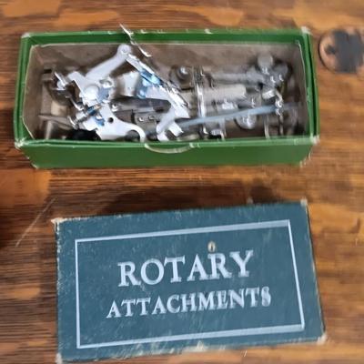 Beautiful complete, Antique The Free Sewing treadle machine Working! With accessories
