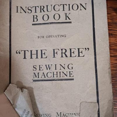 Beautiful complete, Antique The Free Sewing treadle machine Working! With accessories