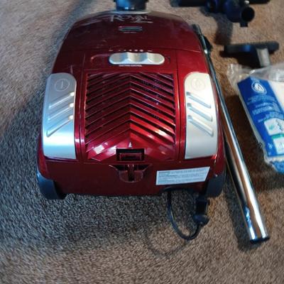 Royal Appliance Canister Vacuum cleaner with attachments and extra bags Works great!