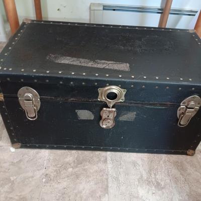 Black footlocker / trunk