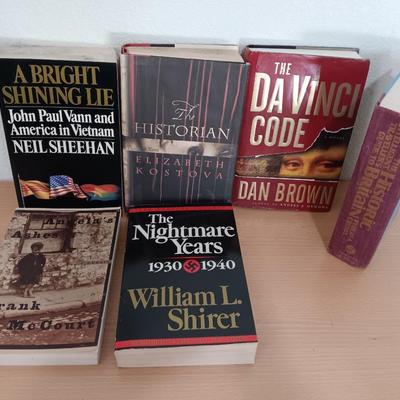 Books The Da Vinci code - The Nightmare years - A bright shining light - History