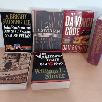 Books The Da Vinci code - The Nightmare years - A bright shining light - History