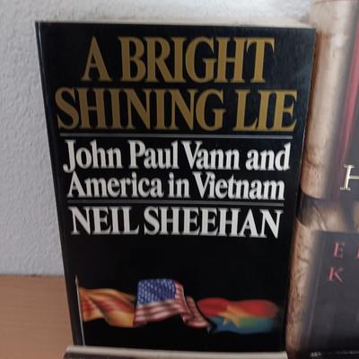 Books The Da Vinci code - The Nightmare years - A bright shining light - History