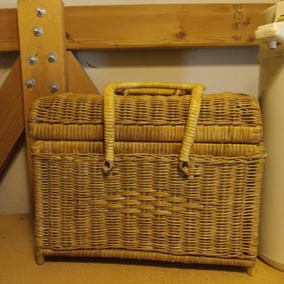 Wicker Picnic basket and drink dispenser
