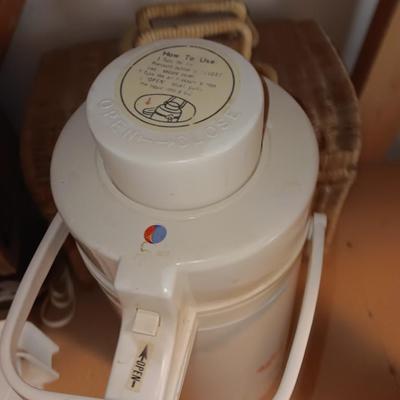 Wicker Picnic basket and drink dispenser