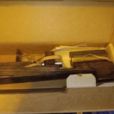 Texas Native Inertia Nutcracker - produces only whole kernnels