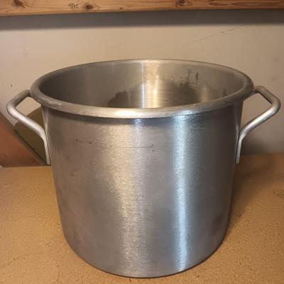 Large Lincoln Wear-ever20 quart Aluminum pot