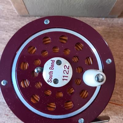 Vintage South Bend 1122 Fly Fishing Reel new in box with paperwork