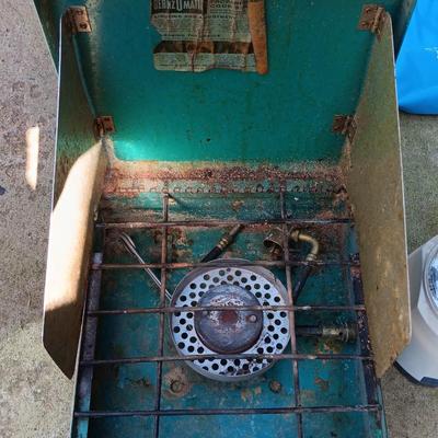 Vintage benzo-Matic propane camp cook stove with lantern