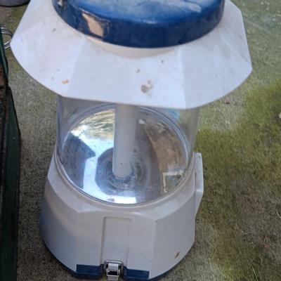 Vintage benzo-Matic propane camp cook stove with lantern