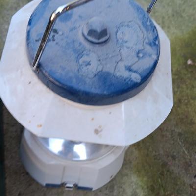 Vintage benzo-Matic propane camp cook stove with lantern