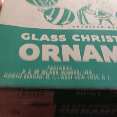 Shiny Brite Christmas ornament glass bulbs in Collectible box Vintage Christmas