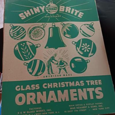 Shiny Brite Christmas ornament glass bulbs in Collectible box Vintage Christmas