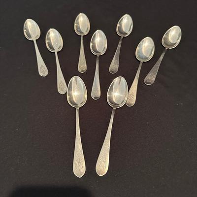 Stieff 33 Piece Sterling Silverware (LR-KL)