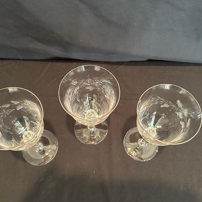 Etched Crystal Wine Glasses (LR-KL)