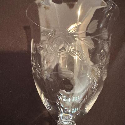 Etched Crystal Wine Glasses (LR-KL)