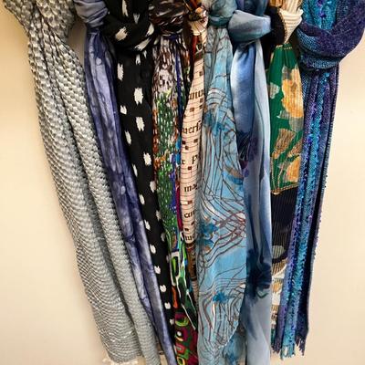US Sherpa, Pure Silk & More Scarves Plus Belts (PC2-RG)