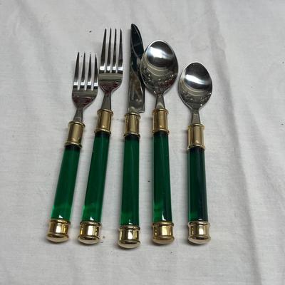 Lenox Plates & Christmas Table Ware (S-MG)