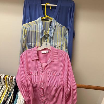 Chicoâ€™s, Lands End, Liz Claiborne & More Size Medium Tops (PC2-RG)