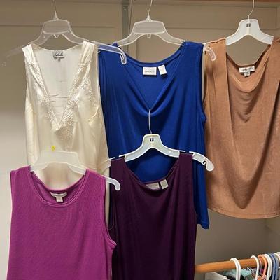Chicoâ€™s, Lands End, Liz Claiborne & More Size Medium Tops (PC2-RG)