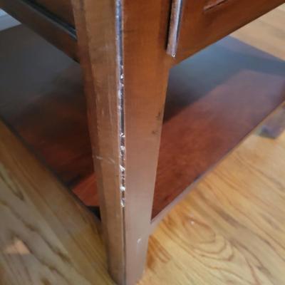 Drexel Side Table (LR-DW)