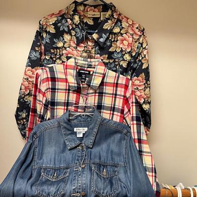 Orvis, Lands End & More Fleeces, Teeâ€™s Plus More- Size M, S, L (PC2-RG)