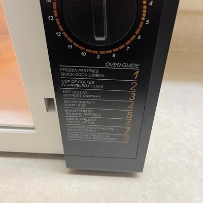 Kenmore Mini Refrigerator & Magic Chef Microwave (S-MG)