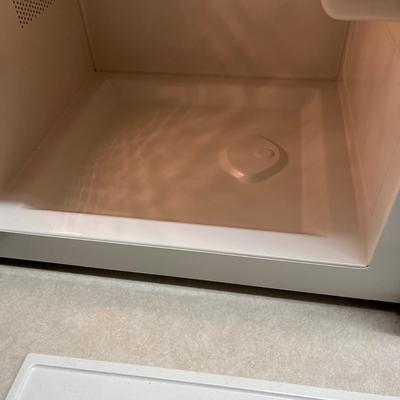 Kenmore Mini Refrigerator & Magic Chef Microwave (S-MG)