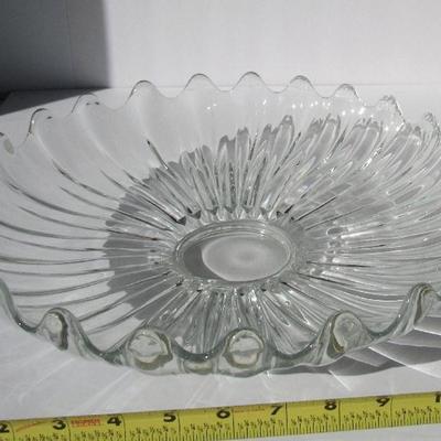 Lot 47:  Large Vintage Clear Serving Bowl
